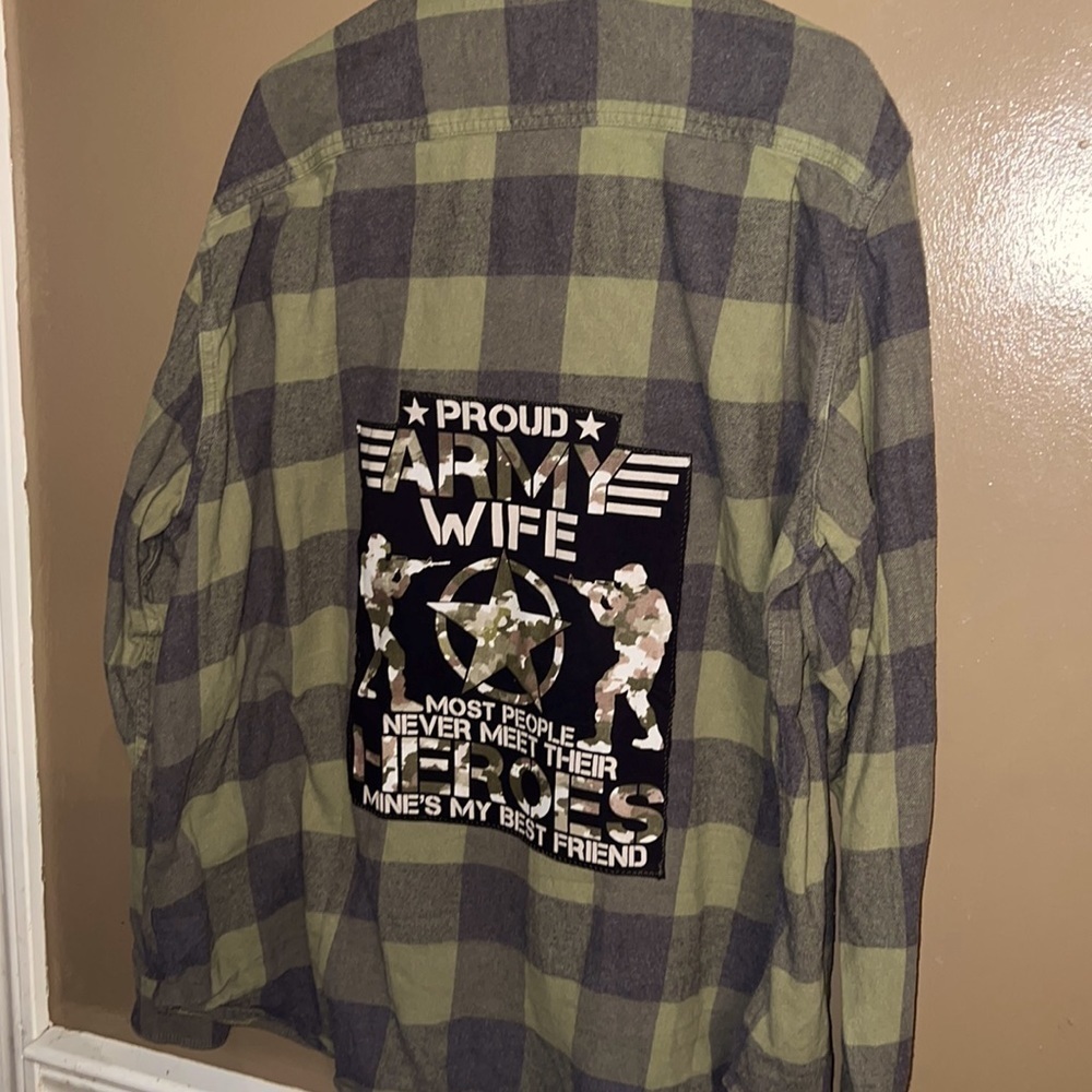 Up cycled army flannel shirt - Picture 1 of 4